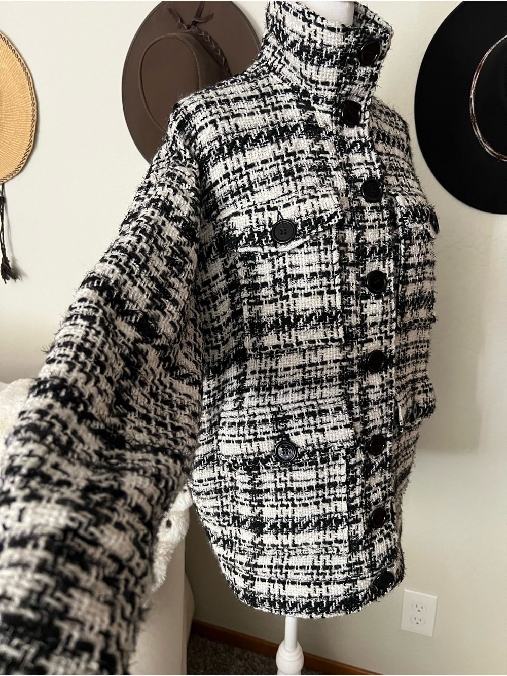 Veronica Virta - Black & White Tweed Open/Funnel Neck. Made in Poland